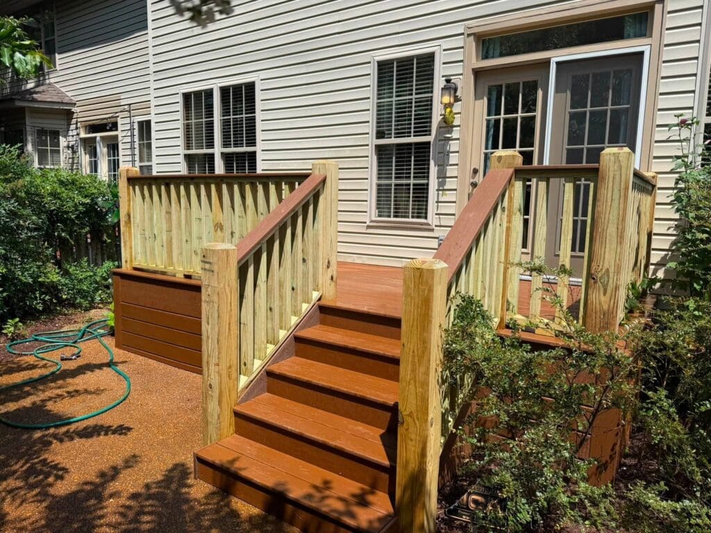 middle tennessee home featuring a composite deck and wood railings