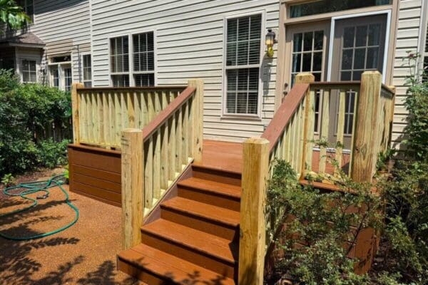 middle tennessee home featuring a composite deck and wood railings